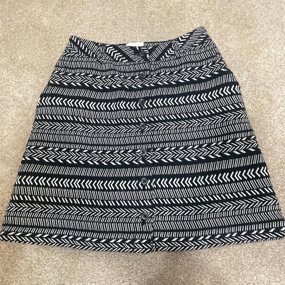Anthropologie Dresses & Skirts - Maeve Anthropologie Fieldnotes black and white Tribal miniskirt size 2